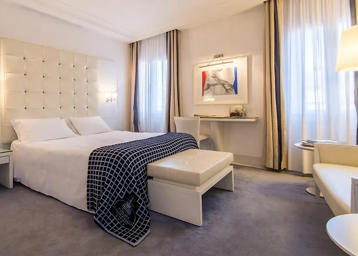 Palace Bonvecchiati ホテル 4*